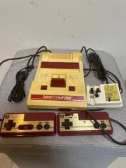 任天堂　ファミリーコンピュータ　ACアダプタなし　ジャンク