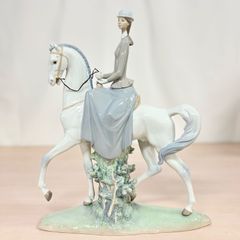 LLADRO リヤドロ 白い馬の少女 フュギリン 置物 LLADRO リヤドロ 白い馬の少女 04516 フィギュリン : ブランド