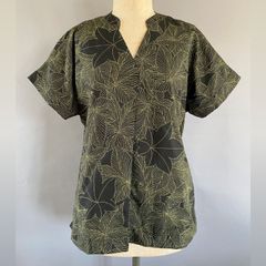 着物リメイク 紬 黒ブラウス カットソー  錦糸 夏秋シャツ 楓  | Kimono Remake, Tsumugi, Black Blouse, Tops, Maple #2408-011