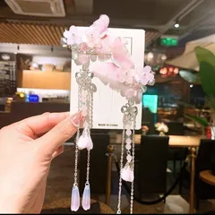 淡色 蝶々 花モチーフ ロングチェーン 下がり飾り ヘアクリップ 髪飾り ピンク