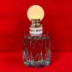 MIUMIU淡いピンク色の香水 クリスタルボトル - メルカリ