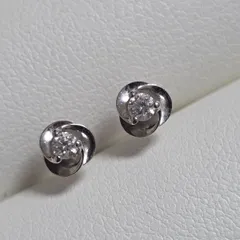 ダイアモンドピアス