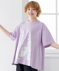 ScoLar（スカラー）水槽を眺めるネコ柄 箔ラバープリントプルオーバー　アイボリー、ピンク、パープル　152634