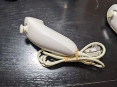 【送料無料】ニンテンドー　Wii ヌンチャク白　Wiiリモコン　RVL-004