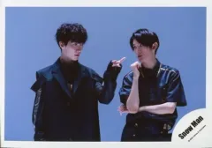 【中古】生写真(ジャニーズ) Snow Man/渡辺翔太・向井康二/横型・上半身/シングル「KISSIN’ MY LIPS/Stories」MV/公式生写真