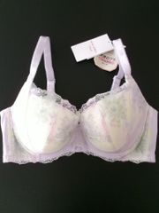 【新品】RED LABEL BY Triumph　レッドレーベルバイトリンプ　【D80】　ブラジャー　薄紫系　送料込み　971934