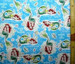 約108×40 kk-7760  キャラクター 生地 ディズニー プリンセス （ アリエル リトルマーメイド ブルー系 ) 　( 布 ディズニー 男の子 女の子 )