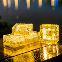 【人気商品】景観照明 庭園 ライト 地中埋込型 階段 高輝度 自動点灯/消灯 歩道 太陽光パネル充電 IP65防水 玄関に適用 防水 屋外照明 屋外 ガーデンライト 電球色 埋め込み式 ソーラーライト (4個セット) AGOTD