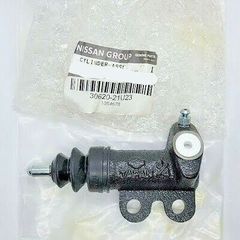 コマツ KOMATSU フォークリフト 純正 クラッチレリーズシリンダーassy