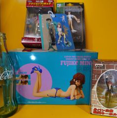 【オマケ付】ルパン三世　峰不二子ファン向け　パープルバージョンフィギュア５個まとめ売り
