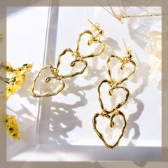 ＊ニュアンスメタル ハート 3連 ハンドメイドピアス イヤリング 可愛い カジュアル アレルギー対応