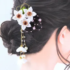 ❁大人かわいいつまみ細工白いお花の和装髪飾り❁着物浴衣卒業式成人式七五三和装髪飾り・花火・夏祭り・記念日・行事・つまみ細工髪飾り・ヘアアクセサリー
