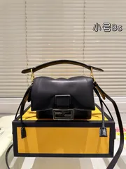 【今日特価】FENDI Vintage Big J Bag / FENDI ヴィンテージ ビッグ J バッグ
