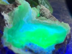 ミュラーズ・オパール　グラスオパール　ハイアライト　原石　ラフストーン