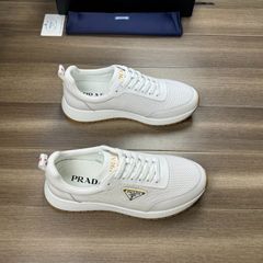 新品 PRADA（プラダ）メンズ スニーカー