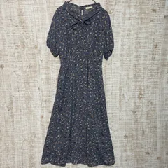 earth music&ecology アースミュージック&エコロジー　レディース　ワンピース　ロングワンピース　フレア　半袖　ボウタイ　リボン　総柄　花柄　小花柄　グレイッシュブルー　お出かけ　フェミニン　レトロ　s418h338