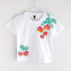 ホオズキ柄Tシャツ キッズ  ホワイト 手描きで描いた赤い鬼灯柄Tシャツ 子供服