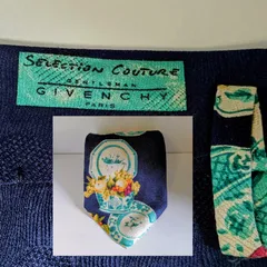 イタリア製 ネクタイ GIVENCHY ジバンシイ フルーツ 皿 紺 ネイビー 白 ホワイト ジバンシィ ジバンシー 総柄