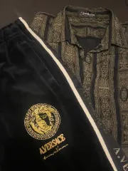 A.VERSACE ベルベットジャケット L パープル 2025年最新】ベロア VERSACEの人気アイテム - メルカリ