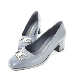 サルヴァトーレフェラガモ Salvatore Ferragamo パンプス チャンキーヒール ミドルヒール スクエアトゥ レザー 革 ガンチーニ ロゴ 小さいサイズ 4 21.0cm ブルーグレー /CK24 ■GY40