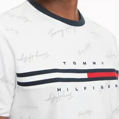 USA限定 TOMMY HILFIGER 総柄 SCRIPT TINO ブランドロゴテープ Tシャツ ホワイト (R4F-31)