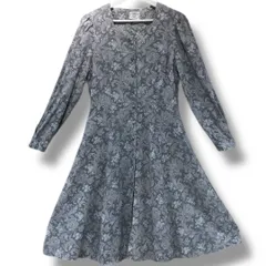 laura ashley ローラアシュレイ ペイズリー柄 花柄 ロング フレアワンピース 長袖 プリーツ Aライン サイズ9号 小さめ ライトグレー ウール MDJ021XN 日本製 レディース 春 ゴーゴー古着マルイファミリー溝口店 No.久草鴻421☆