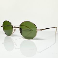 処分価格 未使用・新品】イタリア社 小振り 円形サングラス チタン素材 / 純正ケース他付属 Hally & Son HS855V038
