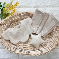 出産祝い　3点セット　【スタイ　サッキングパッド　ラトル】　ギフトセット