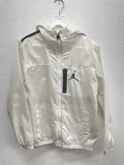 NIKE(ナイキ) ジョーダン 子供/女性 ウィンドブレーカー ／ C ー 555