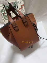 LOEWE ロエベ レザー ハンモック スモール ハンド ショルダーバッグ サンド