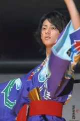 【中古】生写真(ジャニーズ) Kis-My-Ft2/藤ヶ谷太輔/ライブフォト・上半身・衣装紫・左手上げ・2Lサイズ/滝沢演舞城 ’08 命/公式生写真