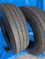 215/70R17.5 118/116 N LT DURAVIS R207 ブリヂストン 2022年製 2本 中古品【北海道・沖縄は別途　法人宛で送料無料！一般・個人のお客様も大歓迎！(説明欄参照)