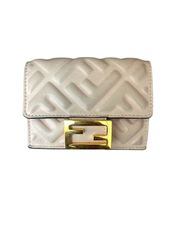 鑑定済・高級ナッパ】FENDI バゲット コンチネンタル長財布 ゴールド