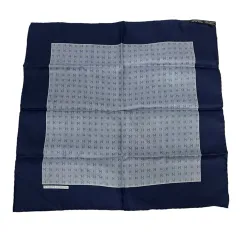 極美品 エルメス プチカレ スカーフ ポケットチーフ ネイビー ブルー 極美品 エルメス プチカレ スカーフ ポケットチーフ ネイビー