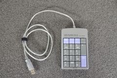 SANWA SUPPLY NT-USB9SV　USBテンキー 中古品　　（901-1）