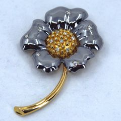 NINARICCI ニナリッチ K18 花柄ブローチ ダイヤモンド