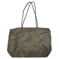 PRADA ナイロン トライアングルロゴプレート トートバッグ グレージュ