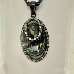 ネックレス【FASHION JEWELRY】カラーストーン（黒・楕円型）