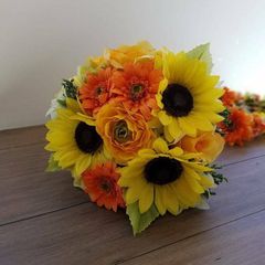 *受注制作*　ひまわりのクラッチブーケ　結婚式　海外挙式　前撮り　リゾート婚