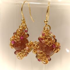 高品質　ストロベリークォーツ(9mm) ワイヤーアート・イヤリング