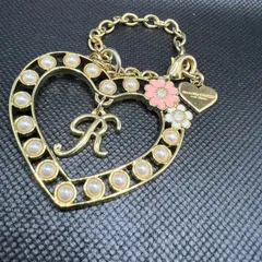 Samantha Thavasa サマンサタバサ イニシャル キーホルダー フラワー パール