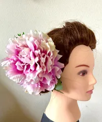 2個一組1セットで　フラダンス　2色のダリアのヘアクリップ