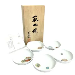 宮内庁御用達★深川製磁★寿赤絵★取皿揃★５枚組★未使用美品 Amazon.co.jp: 深川製磁 寿赤絵 角盛皿 木箱 宮内庁御用達