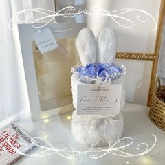 ワンホンブーケ ソープフラワー シャボンフラワー うさぎ耳 ウサ耳 ホワイトうさぎ ブーケ プレゼント 推し活 推しグッズ 生誕祭 誕生日 プレゼント 写真撮影 入学式 卒業式 成人式 花束 紙袋付き ブルーグラデーション 仕入版