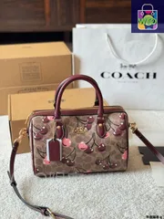 【今日特価】Coach Teri チェリープリント バックパック（Court シリーズ）Cute Design