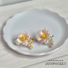 桜のイヤーカフのサムネイル