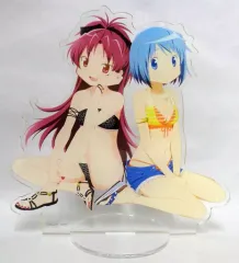 【中古】アクリルスタンド・アクリルパネル 美樹さやか＆佐倉杏子(水着ver.) アクリルスタンド 「マギアレコード 魔法少女まどか☆マギカ外伝 Magia Day 2019」 