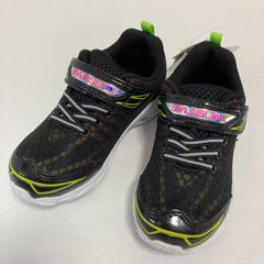 新品タグ付き　瞬足　AIR STORM（エアストーム）ブラック×イエロー　１７．０ｃｍ