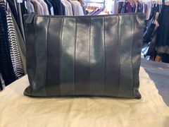 コーチ　メンズ　レザークラッチバッグ