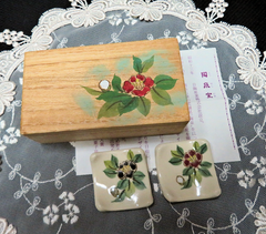 京焼陶泉窯・椿絵箸置き　ペア